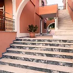 Xenofontas *