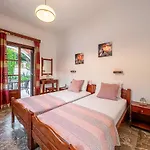 Xenofontas Apartman *