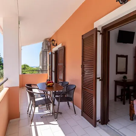 Appartement Xenofontas Agios Georgios Pagon