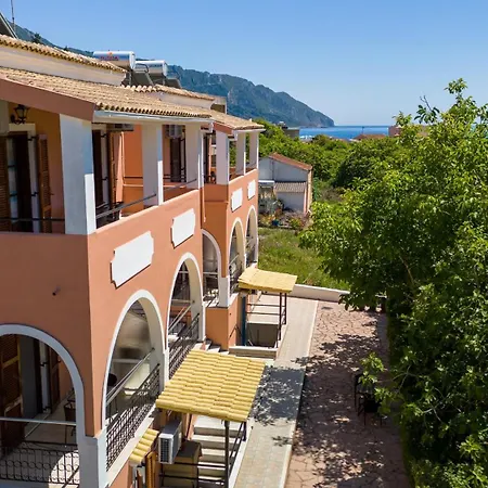 Xenofontas Apartman *