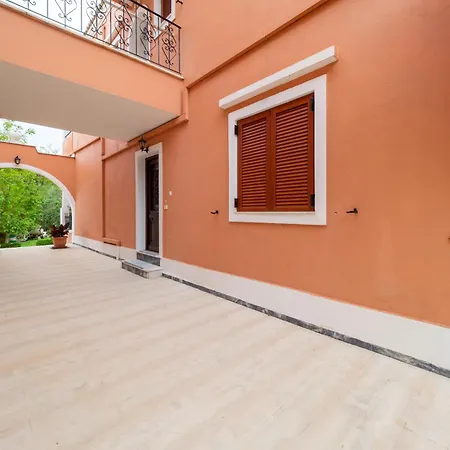 Xenofontas Apartmán *