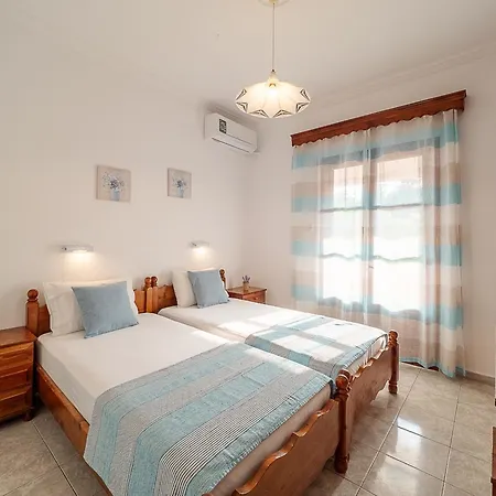 Xenofontas Apartman *